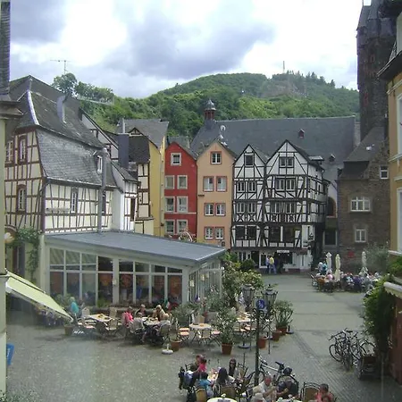 Bernkasteler Hof Hotel